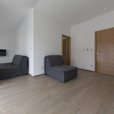 Apartments Villa Klara Baška Voda Zewnętrze zdjęcie