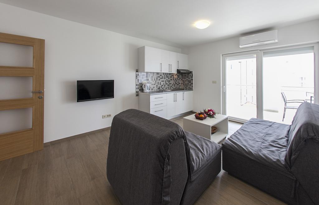 Apartments Villa Klara Baška Voda Zewnętrze zdjęcie